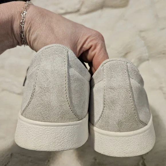 Adidas Women's Gray and Peach Sneakers - Picture 4 of 10